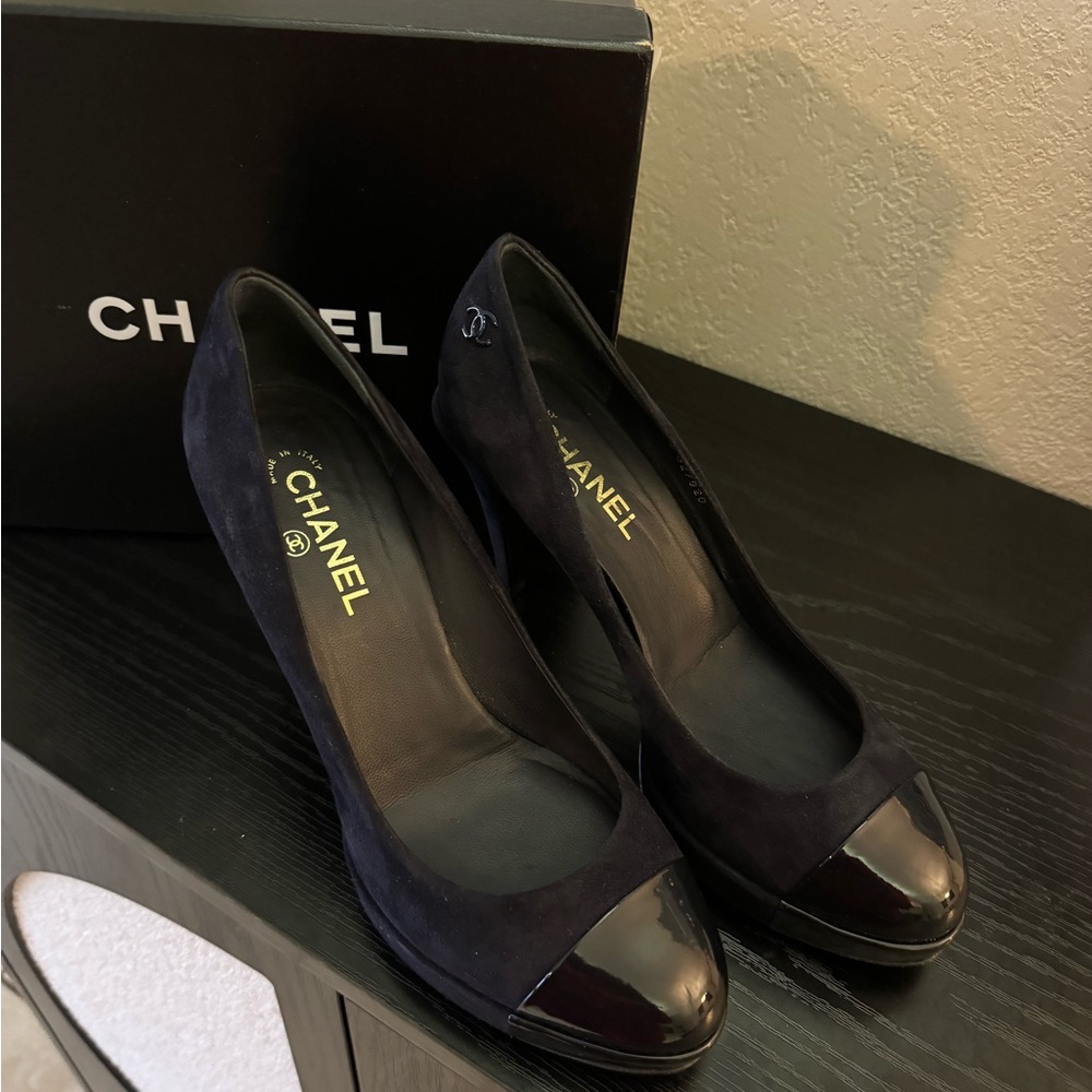 Authentic Chanel pumps